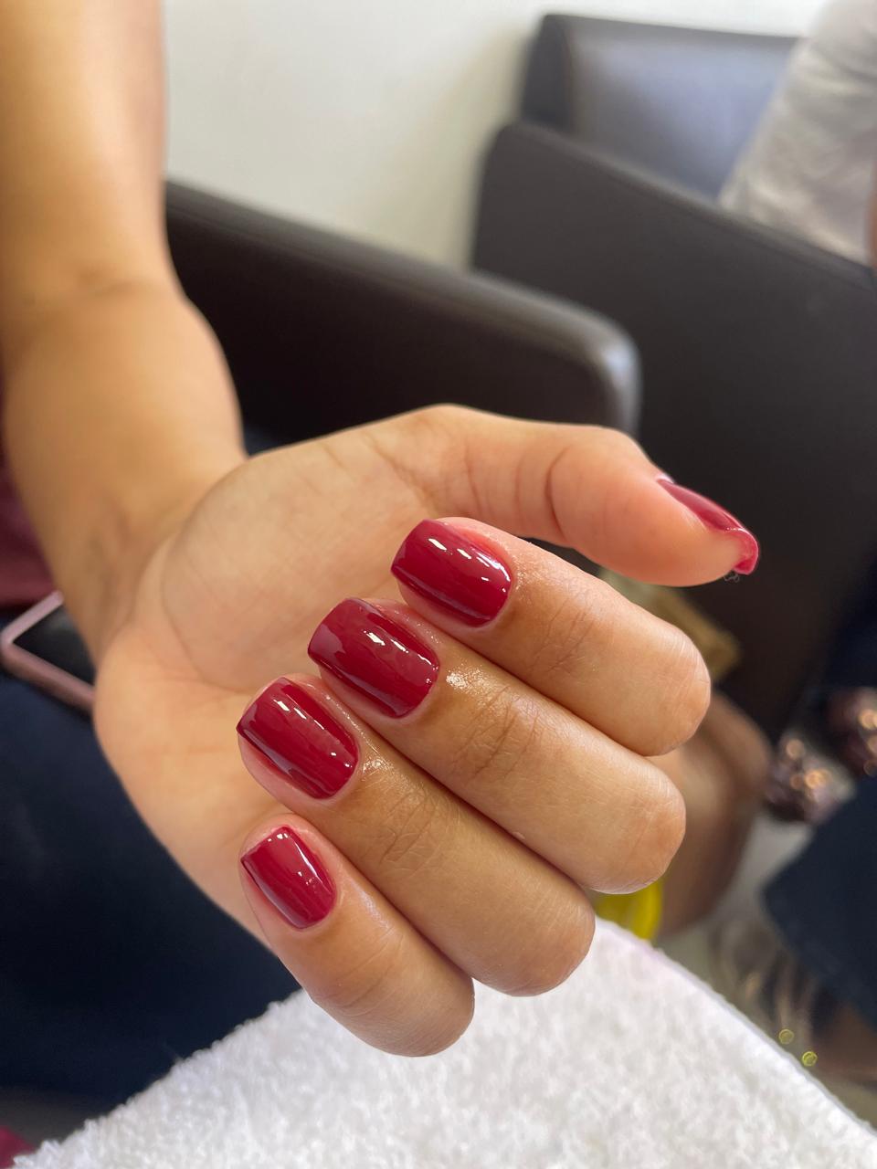 Manicure e pedicure — Divina Face